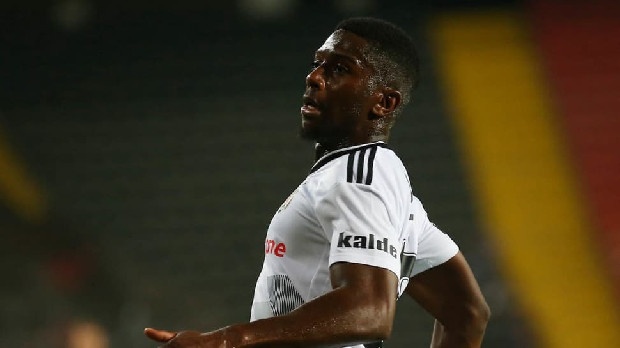 Portekiz'in önde gelen gazetelerinden Ojogo, Sporting Lizbon’un Abdoulay Diaby’yi yeniden kiralayacağını açıkladı. Gazete haberinde Diaby’nin yeniden Beşiktaş’a gitmek istemediğinin altını çizdi ve yönetime "Beşiktaş’a gitmem" dediğini öne sürdü.