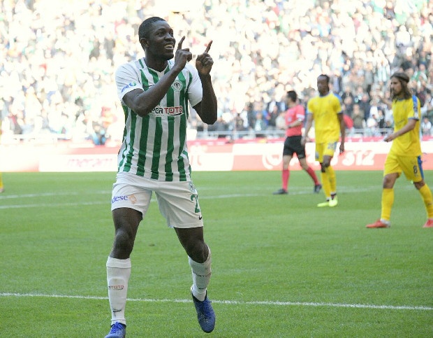 Trabzonspor'a Atiker Konyaspor ile sözleşmesi sona eren Moryke Fofana teklif edildi.