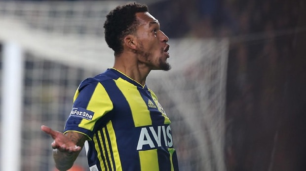 Çin’in Şanghay SIPG kulübünün Fenerbahçeli Jailson için 8 milyon euroluk bir teklif yaptığı öğrenildi.