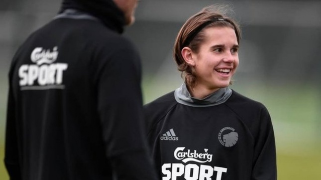Victor Jensen - 18 - Ofansif Orta Saha/Kanat - Ajax