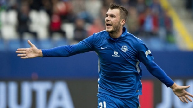 Forvet oyuncusu için çalışmalarını sürdüren Galatasaray'da son olarak gündeme Nikolay Komlichenko geldi. (NTV Spor)