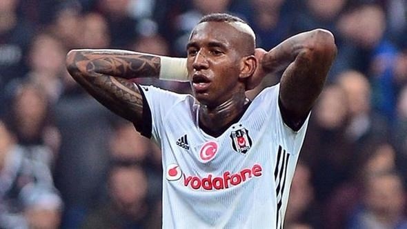 Beşiktaş’ta kiralık olarak forma giyen Brezilyalı futbolcu, bu sezon toplam 39 maçta çıktı. Talisca, söz konusu maçlarda 17 kez gol sevinci yaşarken 4 kez de asist yaptı. 32 maçta ilk 11’de başlayan 1,88 boyundaki Talisca, 2867 dakika sahada kalmıştı.