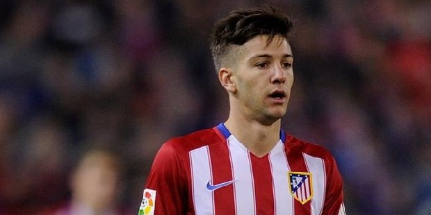 F.Bahçe’nin transfer listesinde oluğu iddia edilen Luciano Vietto ile Kevin Gameiro, Atletico Madrid’in dün başlayan sezon açılışına katıldı. 27 oyuncu arasında yer alan iki forvetin Singapur’da yapılacak kamp kadrosunda yer alacakları da duyuruludu. (Fotospor)