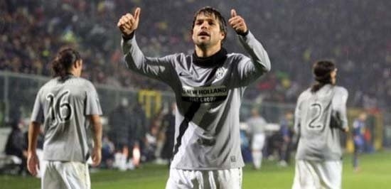 DIEGO RIBAS
Werder Bremen'den Juventus'a: 28 milyon Euro
Juventus'tan Wolfsburg'a: 15.5 milyon Euro
ZARAR: 11,5 MİLYON EURO