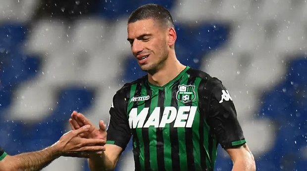 Sassuolo şehrinin yer aldığı Modena bölgesi basınından Gazzetta di Modena'nın haberine göre; Juventus'un transferinde sona yaklaştığı Merih Demiral, Atletico Madrid'in de radarına girdi. Haberde; Porto'dan Felipe'yi kadrosuna katan Atletico Madrid'in savunmaya bir takviye daha yapmayı planladığı ve Merih Demiral için nabız yokladığı belirtildi.