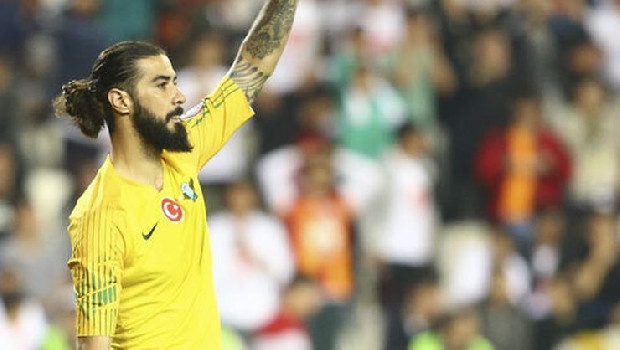 İkinci kaleci arayışındaki Galatasaray, Fatih Öztürk'ü transfer listesinin ilk sırasına koydu. (Skorer)