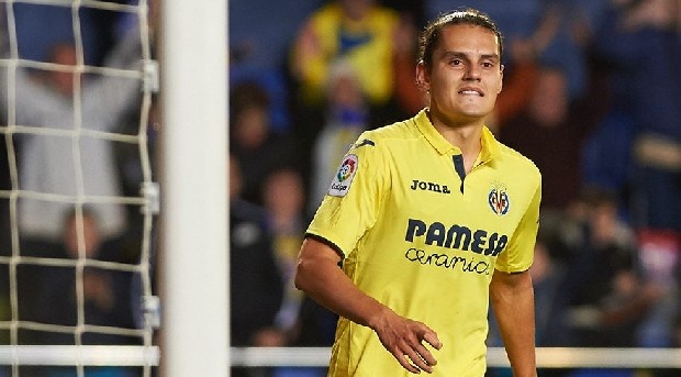 Beşiktaş'ta Şenol Güneş'in çok istediği Enes Ünal, Villarreal'de 5. forvet durumuna düşünce transfer konusunda umutlar arttı.