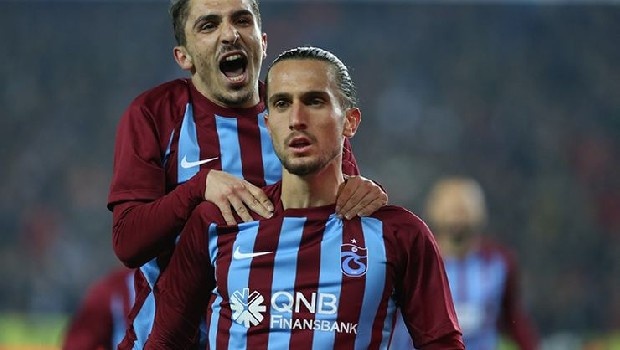 Abdülkadir ve Yusuf'a markaj bitmiyor
Döviz kurunun artmasını da fırsat bilen menacerler, Yusuf ve Abdülkadir’in satışı konusunda Trabzonspor’u ikna etmek için yönetime ısrarını sürdürüyor. Ancak Bordo-Mavililer, astronomik bir teklif gelmezse geri adım atmamakta kararlı.

Trabzonspor bir yandan kadrosunu takviye için uğraşırken, diğer yandan da oyuncularına gelen teklifleri değerlendiriyor. Artan döviz kurunu fırsat bilen menacerler ve aracılar Bordo-Mavililer’i Yusuf Yazıcı ve Abdülkadir Ömür’ün satışı konusunda ikna etmenin yollarını arıyor.

İngiltere piyasasının kapanmasının ardından İtalya ve İspanya’dan teklifleri Karadeniz ekibinin yöneticileriyle paylaşan menacerler, Fırtına’nın direncini transfer döneminin sonunda kırmanın yollarını arıyor. Ancak başkan Ahmet Ağaoğlu ve ekibi, böyle bir satışa halen sıcak bakmıyor.

Başkan Ağaoğlu’nun yakın çevresine, “Kadromuzda eksik olduğunu düşenerek takviye yaparken kalkıp en değerli isimlerimizi satmamız doğru olmaz. Eğer son dakikada çok astronomik ve fikrimizi değiştirecek bir teklif gelmezse Yusuf ve Abdülkadir ile devam edeceğiz” dediği öğrenildi. (Fanatik)