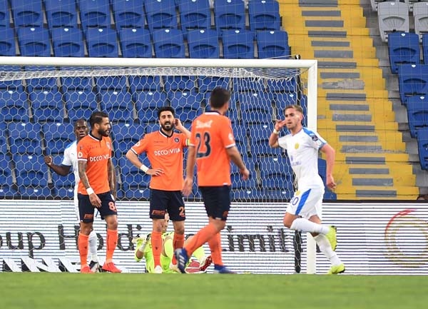 Turuncu-lacivertli ekip 66 puanla Galatasaray'ı takip etti.