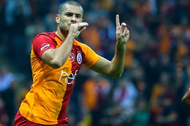 Transfer döneminde iki golcü birden almak isteyen Fenerbahçe'de as forvet dışındaki yedek olarak düşünülen ismin Eren Derdiyok ya da Trabzonspor ile sözleşmesi biten Rodallega olması planlanıyor. (Fotospor)