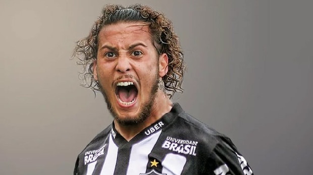 Atletico Mineiro 20 yaşındaki sağ bek Guga için tam 7 milyon euro talep etti. Galatasaray’ın teklifi ise 2 milyon euro artı Mariano oldu. (Akşam)