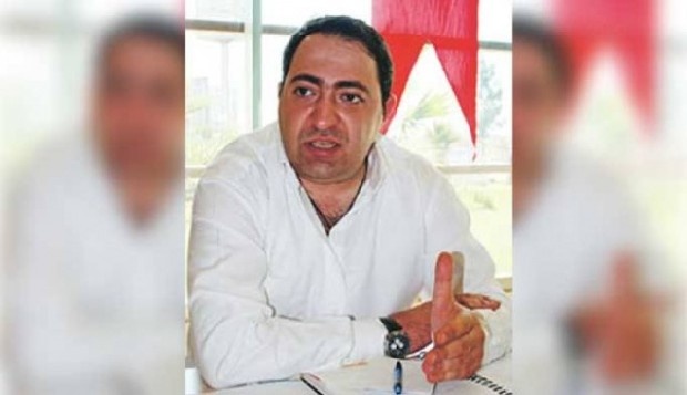 Mesut Çağlar Bozoğlu kimdir?
1972 Trabzon doğumlu olan Mesut Çağlar Bozoğlu Londra'da ACL Üniversitesi İşletme Bölümü mezundur. İnşaat, sanayi ve ticaret alanında çalışmalarını sürdüren Bozoğlu, 2004’te yerel seçimlerde AK Parti Çankaya Belediye Başkan Adayı olmuş ancak %36,49 oy alarak seçimi kaybetmişti.