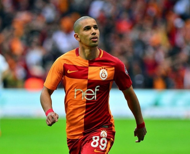 SOFIANE FEGHOULI
Galatasaray'da olası transfer kısıtlaması durumunda Sofiane Feghouli'nin rotası değişebilir. 7-10 milyon euroluk transfer potansiyeli bulunan Cezayirli oyuncu, Galatasaray'ın en büyük kozlarınında bri olarak görünüyor.