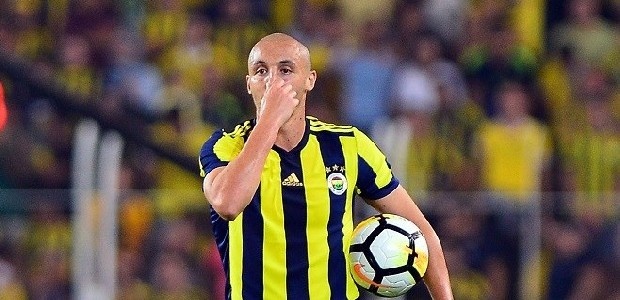 * Sezon başında Valbuena’nın arkasında kaldı. O dönemde yaptığı “Daha fazla süre alırsam takımın ilacı olurum” sözlerinin arkasında durdu.
