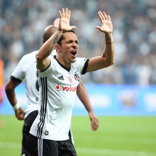 ADRİANO (BEŞİKTAŞ)