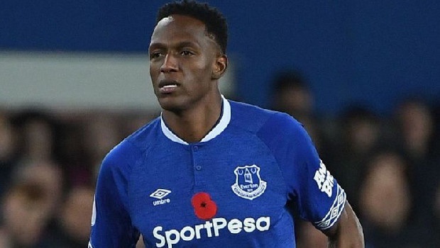İngiltere Premier Ligi’nde Cenk Tosun’un formasını giydiği Everton’ın formasını giyen Yerry Mina, Fenerbahçe’nin stoper listesinde bir süredir adı geçen oyuncular arasında yer alıyor. (Fanatik)