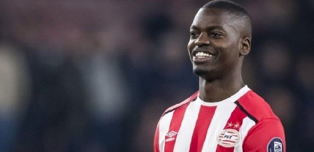 Beşiktaş ile adı anılan Nicolas Isimat-Mirin konusunda Fenerbahçe iddiası ortaya atıldı. (Fox Sports)
