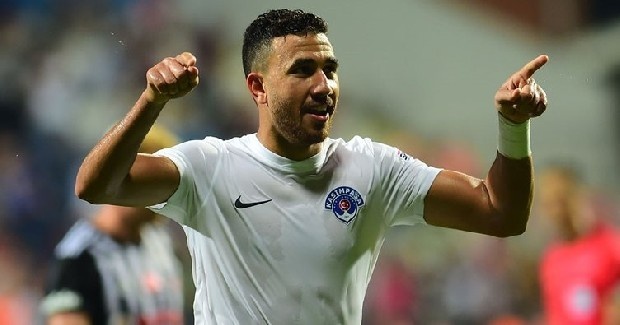 TREZEGUET | ANDERLECHT >> KASIMPAŞA | 2017 | ''Belçika Ligi’nden gelen futbolcuların Türkiye’de oynaması zordur’’ kalıbını yıkan futbolcu oldu. Kasımpaşa’yı sırtladığı bir çok maçla birlikte, dev kulüplerin radarına girmeyi başardı.
