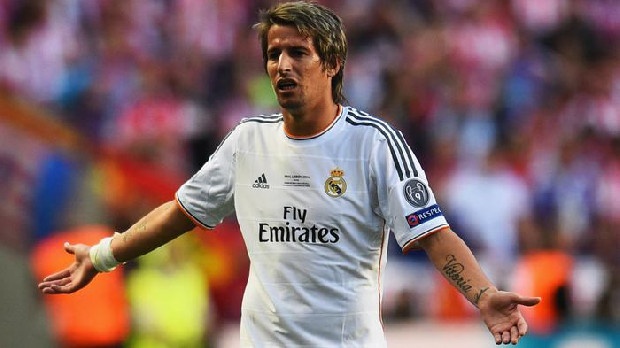 Bir dönem Real Madrid'de forma giyen Portekizli futbolcu Fabio Coentrao, Fenerbahçe'ye önerildi. (TRT Spor)