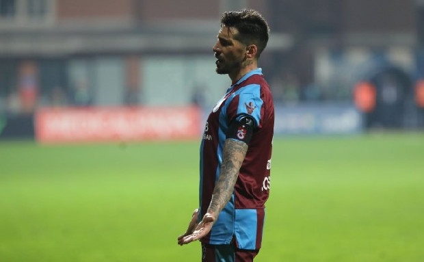 Trabzonspor'un Arjantinli yıldızı Jose Sosa, Gaston Campi transferi için Estudiantes Başkanı Juan Sebastian Veron'u aradı. (Fotospor)