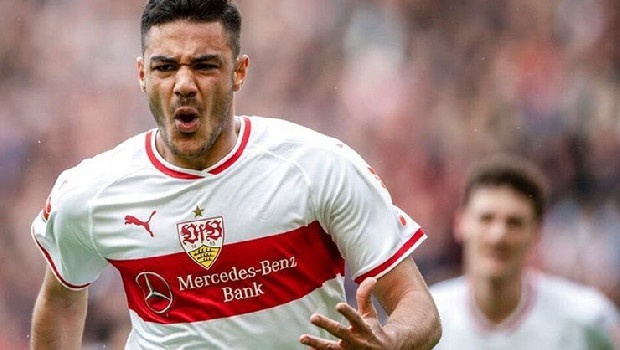 Galatasaray'ın 11 milyon euro bedelle Stuttgart'a sattığı Ozan Kabak'ın müthiş yükselişi devam ediyor. Bayern Münih, Manchester United gibi devlerin yanında Schalke ve West Ham United'la da adı anılan genç oyuncu için şimdi de Milan'ın devreye girdi iddia edildi. (Di Marzio)