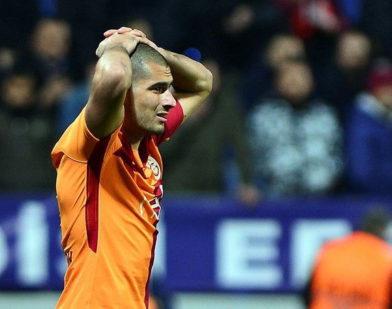 Basel'in Galatasaray'da Gomis'in yedeği olan Eren Derdiyok'a talip olduğu iddia edildi.