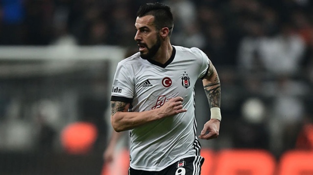 NEGREDO
Son maçta oyuna girdikten sonra istekli oyunuyla Şenol Güneş'in gözüne giren Negredo, formasını Vagner Love'dan geri alacak.