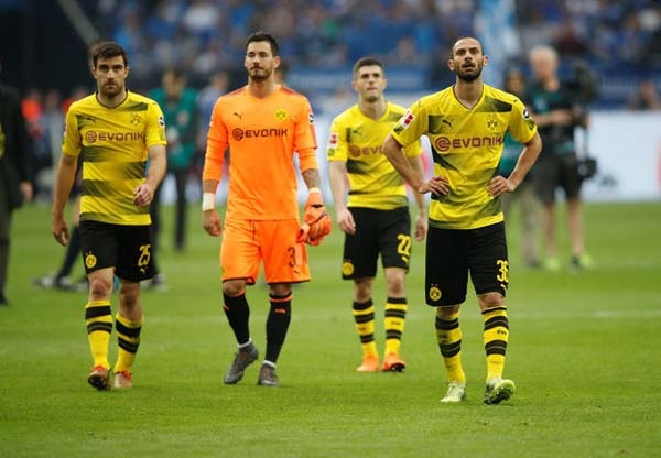 3- Ömer Toprak - Borussia Dortmund - Güncel Piyasa Değeri: 12 milyon Euro - Düşüş: 8 milyon Euro