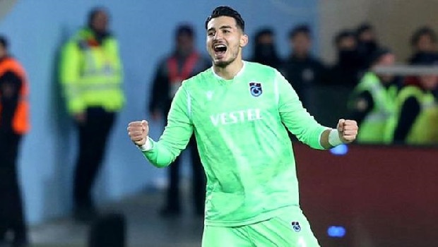 Lyon, Rennes, Nice ve Lille... Fransa’nın 4 önemli takımı, Fırtına’nın yıldız kalecisi Uğurcan Çakır’la ilgileniyor. Menacerler aracılığıyla kulübe 15 milyon Euro civarı öneriler gelirken, Trabzonspor Yönetimi 25 milyon Euro’dan kapıyı açıyor. (Fanatik)