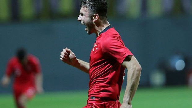Trabzonspor'un transferi için uğraştığı Halil Dervişoğlu'na Fenerbahçe, Braga ve Brighton takımmları da talip oldu. (Fotospor)