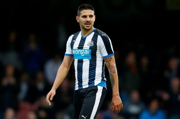 Fenerbahçe transfer listenin ilk sırasına aldığı Aleksandar Mitrovic'i bitirmeye çok yaklaştı. (Takvim)