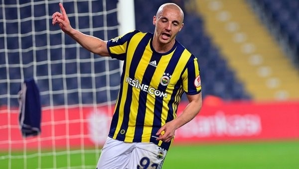 Konyaspor Teknik Direktörü Rıza Çalımbay, eski öğrencisi Aatıf Chahechouhe'yu istiyor.

Aatıf hakkında son kararı Cocu verecek.