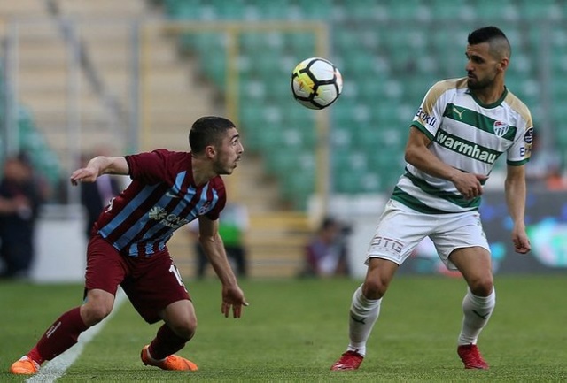 Trabzonspor'un genç yıldızı için dünyaca ünlü bir kulüp sınırları zorlamaya karar verdi.