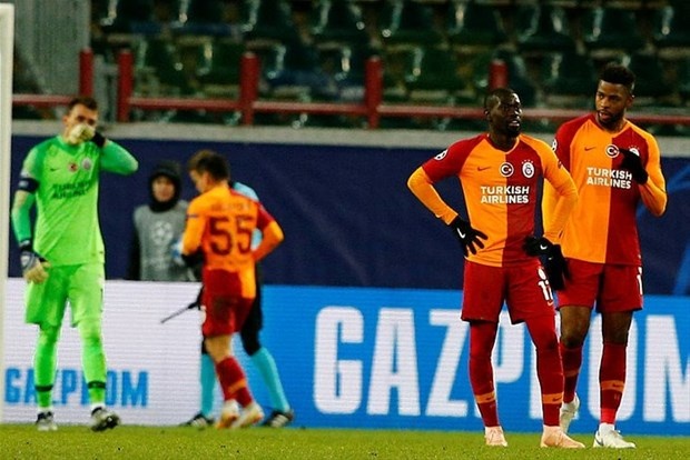 Devre arası transfer dönemi yaklaşırken Galatasaray'da önce Ocak'ta sonra Haziran'da düğmeye basılacak. Sarı-kırmızılılarda bekleneni veremeyen isimlerle yollar ayrılacak.(Takvim)