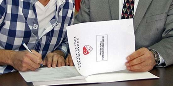 Türkiye'ye gelen, kapısından dönen, elden kaçan birçok yıldız yıllardır anlatılır. Onları hatırlamaya ne dersiniz? Kimi doğru, kimi biraz gerçek, kimisi ise sadece şehir efsanesi... (Sporx)