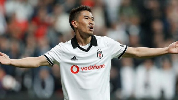 Beşiktaş’ta kiralık sözleşmesi biten ve siyah-beyazlıların bonservisini almak istediği Shinji Kagawa için Japon basını “Kagawa gelecek sezon Beşiktaş’ta kalmayacak” ifadesini kullandı. (Milliyet)