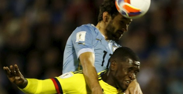 Kadrosuna bir stoper daha katmayı planlayan Trabzonspor'un, adı sıkça Galatasaray ile anılan Milan'ın Kolombiyalı savunmacısı Cristian Zapata'nın peşinde olduğu öğrenildi.