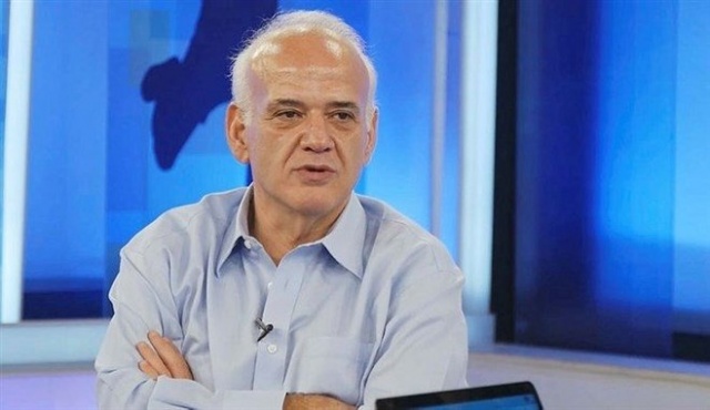 Futbol yorumcusu eski hakem Ahmet Çakar, çıkan olaylar nedeniyle tatil edilen Fenerbahçe-Beşiktaş derbisiyle ilgili olay bir paylaşımda bulundu. TFF'nin vereceği kararın Beşiktaş'ın aleyhinde bir karar olacağı imasında bulundu.