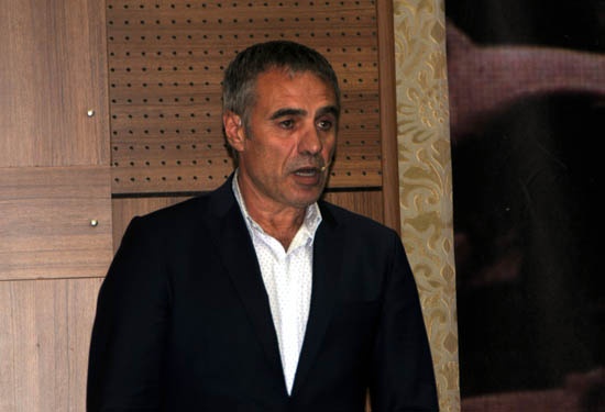 HAREKETLİ SAATLER
Spor Toto Süper Lig'de kötü gidişe bir türlü son vermeyen Bursaspor'da hareketli saatler yaşanıyor.