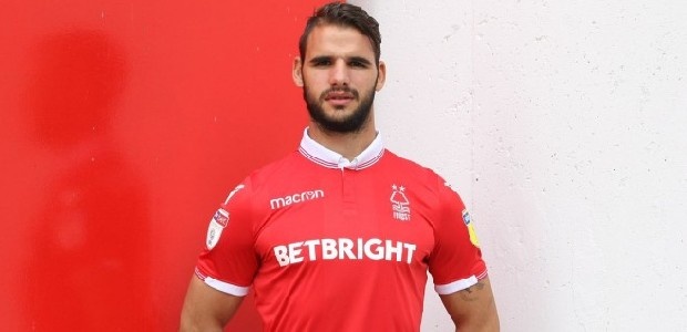Nottingham Forest'ta forma giyen Panagiotis Tachtsidis'i Galatasaray dışında Trabzonspor'un da istediği iddia edildi. (Fotospor)