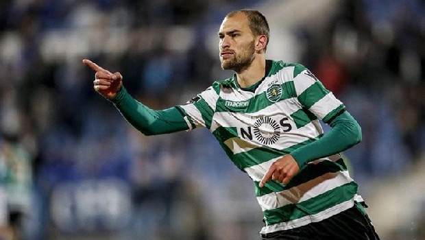 Cocu’nun Fenerbahçe’de görmeyi çok istediği Bas Dost için yeniden girişimlerin başladığı iddia edildi. Ancak Sporting, Schalke’nin de devrede olduğu Hollandalı için kapıyı 20 milyon Euro’dan açıyor. (Fanatik)