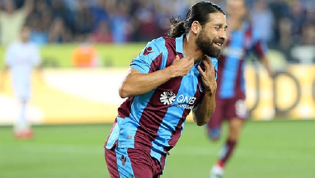 Trabzonspor'un gelen teklifleri değerlendirme kararı aldığı Olcay Şahan, Fenerbahçe, Bursaspor, Göztepe ve Kayserispor ile transfer görüşmelerinde bulunduğu öğrenildi. (Yeni şafak)