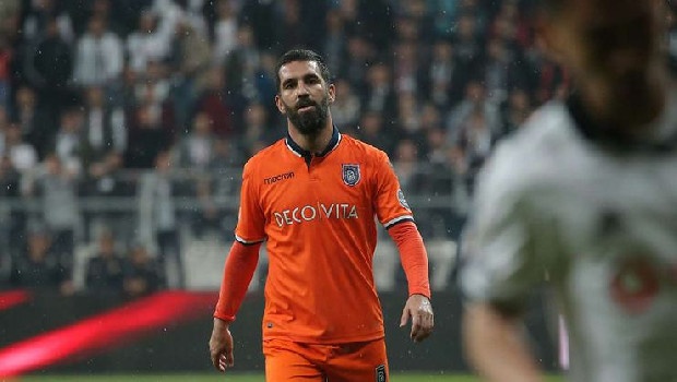 Fatih Terim'in medya yoluyla gönderdiği, “Arda Turan’a ikinci bir şans verelim” mesajına rağmen, Başkan Mustafa Cengiz’den son yönetim kurulu toplantısında bu transfere bir kez daha ret oyu çıktı. (Fanatik)