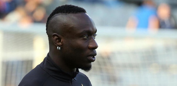 Galatasaray’ın gizli gündemi Mbaye Diagne… Club Brugge teknik direktörü Philippe Clement ipini çekti. Devre arası kampına götürmedi. Senegalli oyuncu da devre arası kampı yemedi. Fatih Terim de, Galatasaray’da idmanlara çıkmasına izin vermiyor. Yönetim Senegalli golcü için Suudi Arabistan’dan, Japonya’ya, Katar’dan, Malezya’ya kadar pek çok ülkede kendisine takım arıyor. (Fotospor)