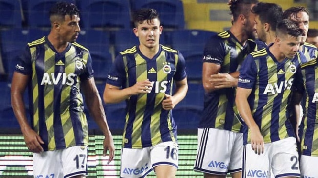 Fenerbahçe'de yeteri kadar forma şansı bulamayan Ferdi Kadıoğlu için Real Sociedad devreye girdi. (TM Dijital Haber Merkezi)