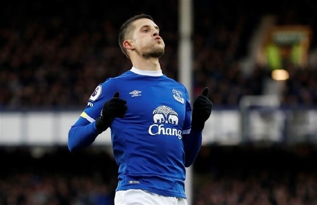 Fenerbahçe'nin transferde sağ gösterip sol vurmaya hazırlandığı ortaya çıktı. Belçika'nın HNL Gazetesi'nin haberine göre sarı lacivertli ekip, Everton'un sağ kanat oyuncusu Kevin Mirallas için çok ciddi girişimlerde bulunuyor.