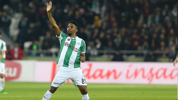 Pappis Cisse ve Seydou Doumbia transferlerinde sonuca ulaşamayan Bursaspor, rotasını Samuel Eto’o’ya çevirdi!

Eto'o da Türkiye'de kalmak isterken ilk görüşmelerin olumlu geçtiği öğrenildi.