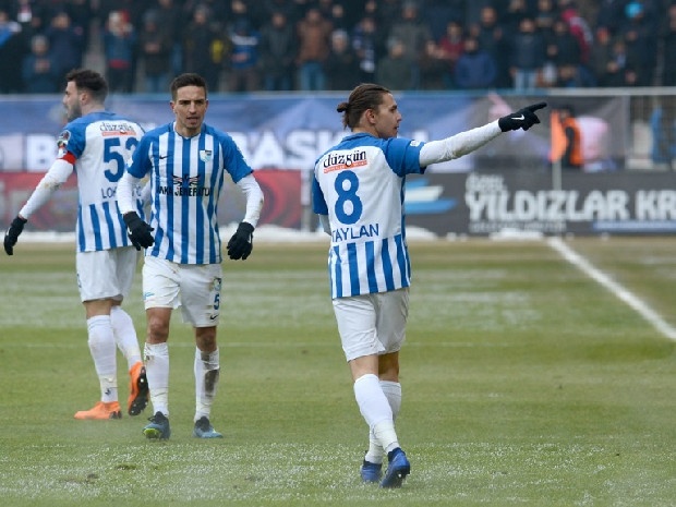 Taylan Antalyalı - Erzurumspor
Erzurumspor`un bu sezon en dikkat çeken isimlerinden Antalyalı ile Beşiktaş ve Galatasaray ilgileniyor.
