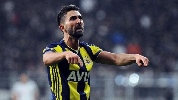 Fenerbahçe'nin deneyimli sol beki Hasan Ali Kaldırım yuvadan uçuyor. İngiliz ekibi, kendileri için çok düşük bir bedel olan Hasan Ali’nin 5 milyon Euro’luk serbest kalma maddesini kullanmaya hazır. (Fanatik)