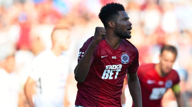 Galatasaray Ganalı yıldız golcü Benjamin Tetteh için sefere çıkıyor... Sarı-Kırmızılı yönetim, teknik direktör Fatih Terim'in çok istediği Benjamin Tetteh'i kadrosuna katmakta kararlı. G.Saray, geçtiğimiz sezon alamadıkları 21 yaşındaki Ganalı yıldız için tüm şartları zorlayacak. (Takvim)